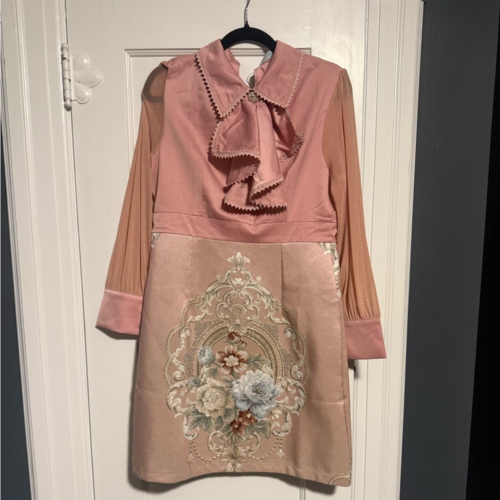 Vintage-Style Pink Floral Dress by Hepidem